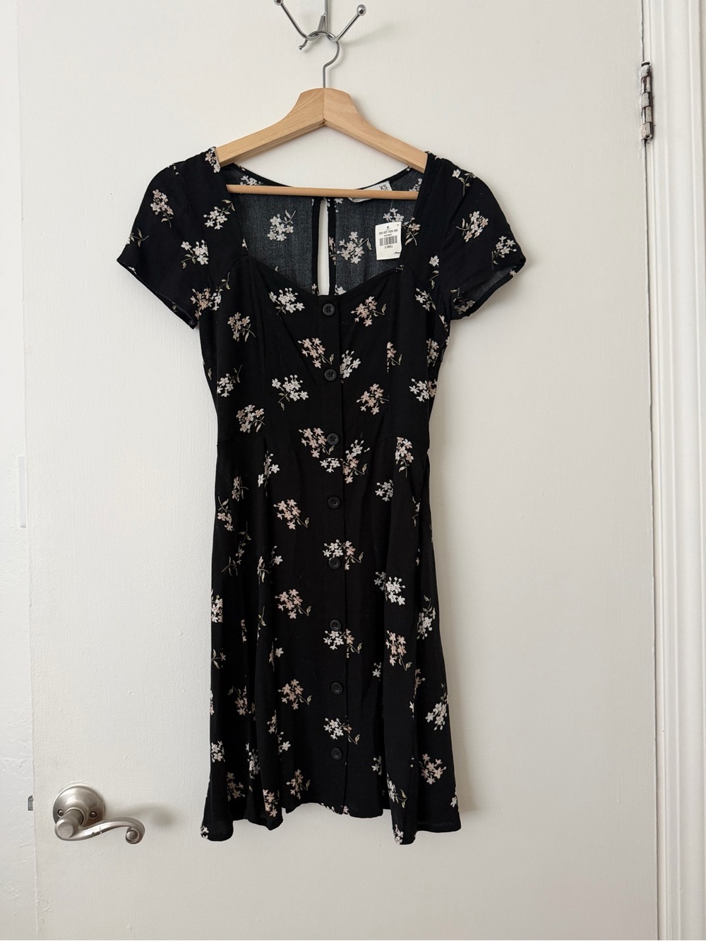 Hollister Black Floral Button-Front Fit & Flare Dress